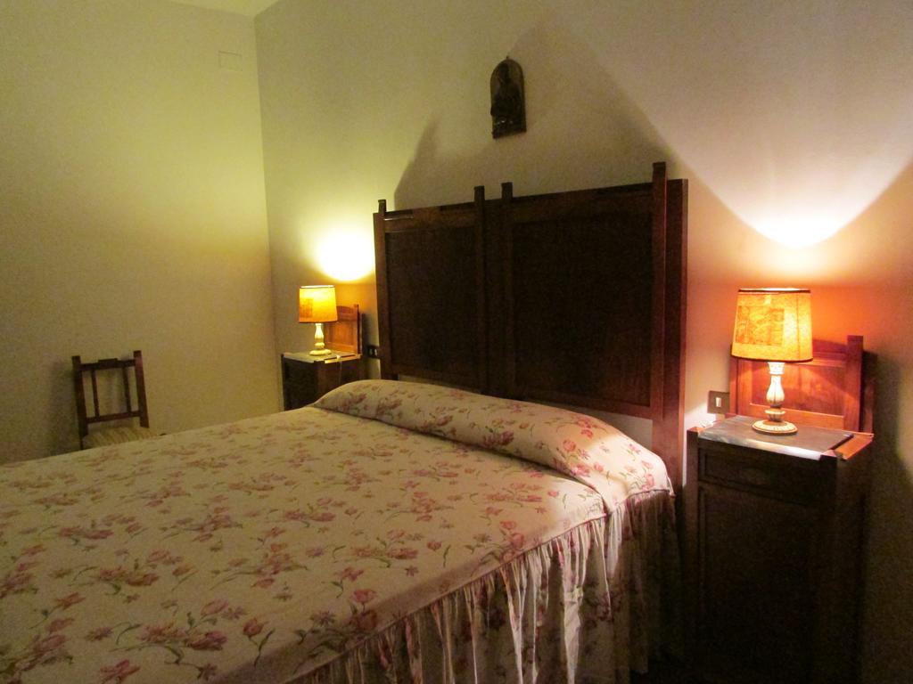 Agriturismo Dea Valfabbrica Luaran gambar