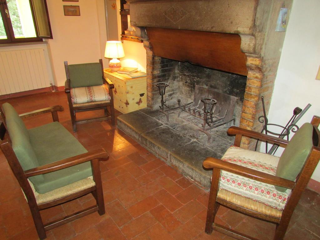 Agriturismo Dea Valfabbrica Luaran gambar