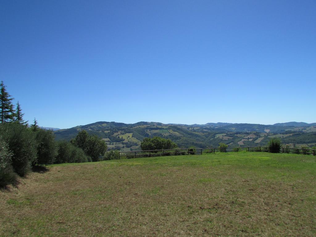 Agriturismo Dea Valfabbrica Luaran gambar
