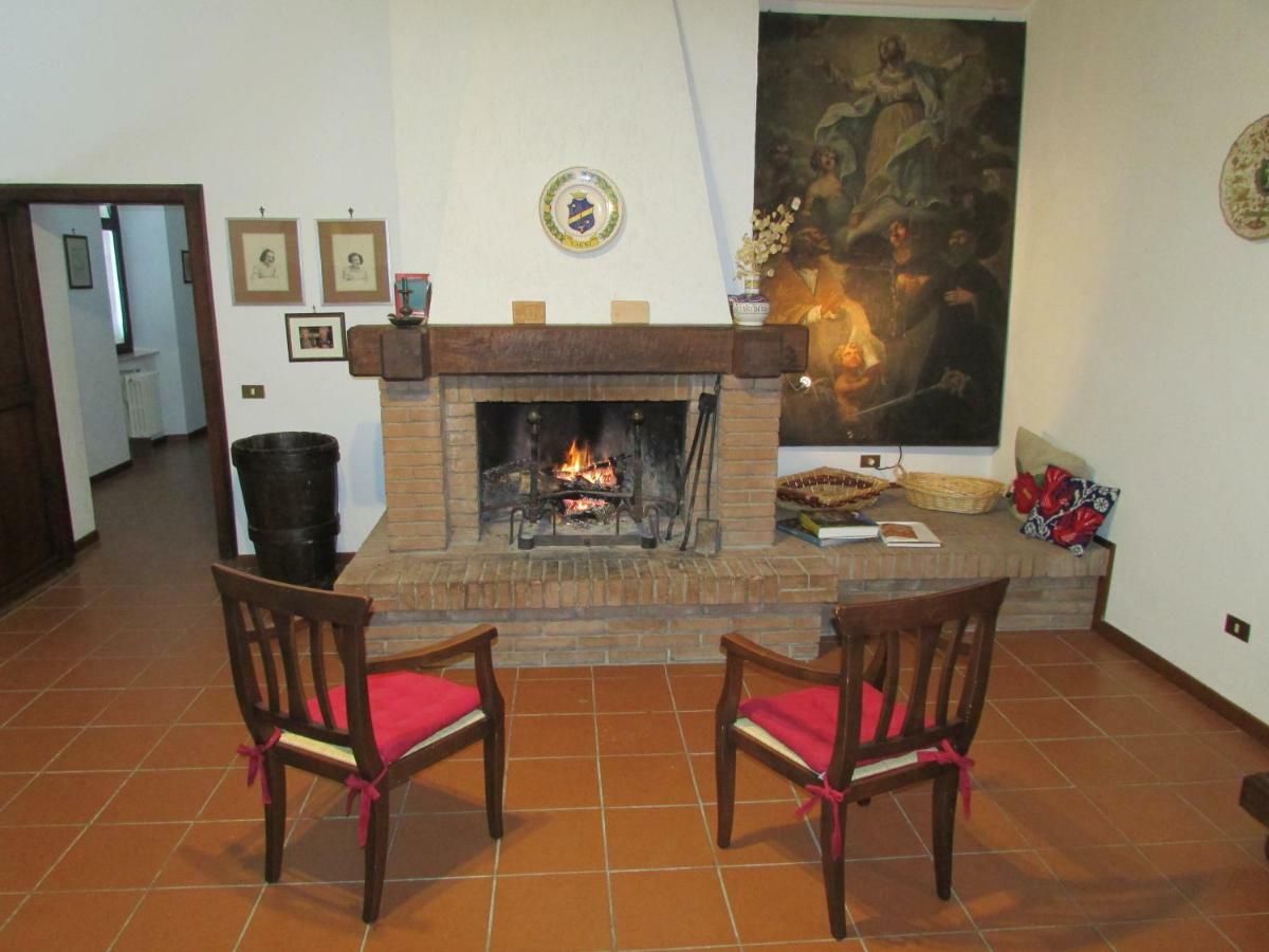 Agriturismo Dea Valfabbrica Luaran gambar